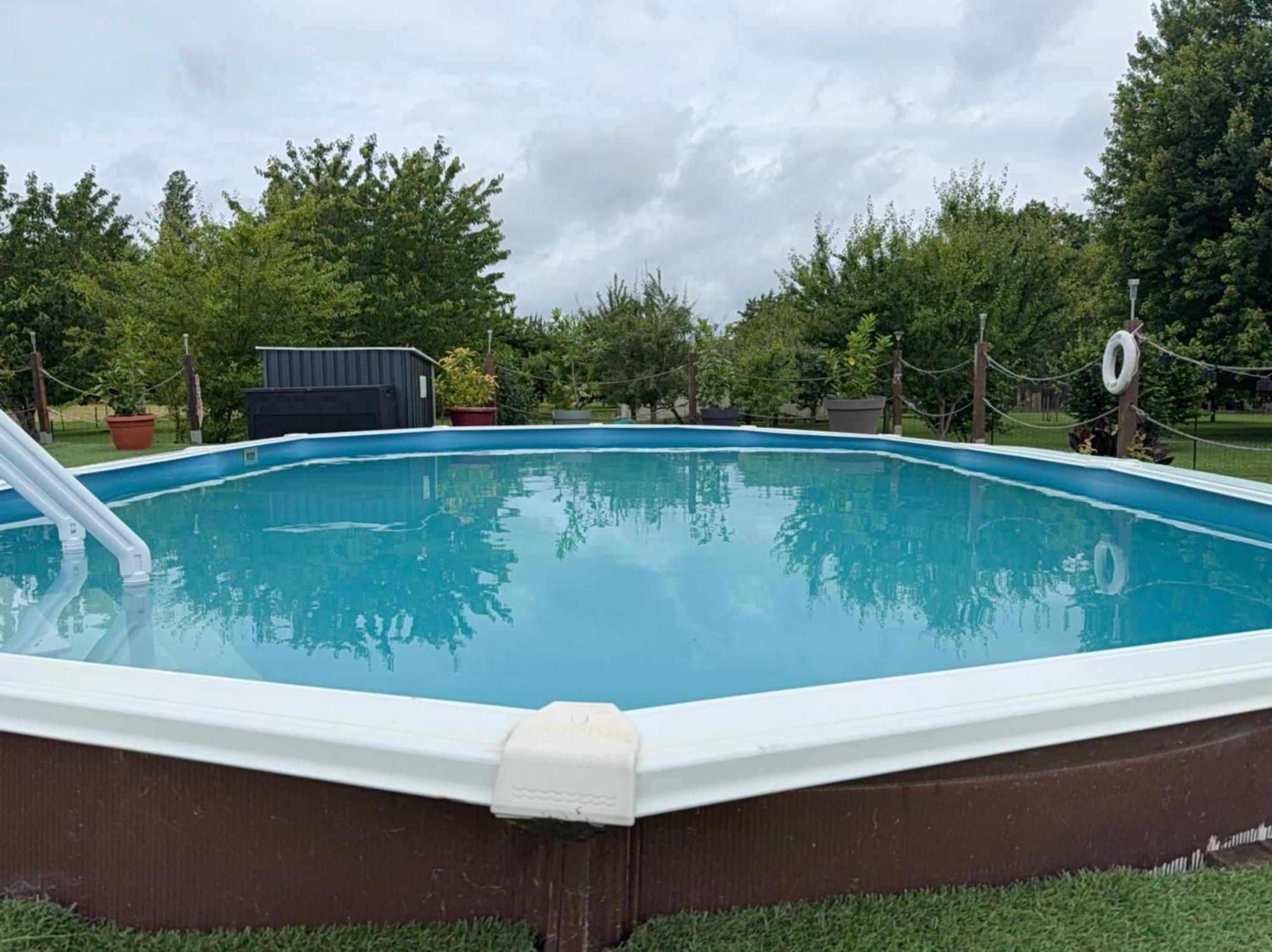 Chalet De Campagne En Dordogne Avec Piscine